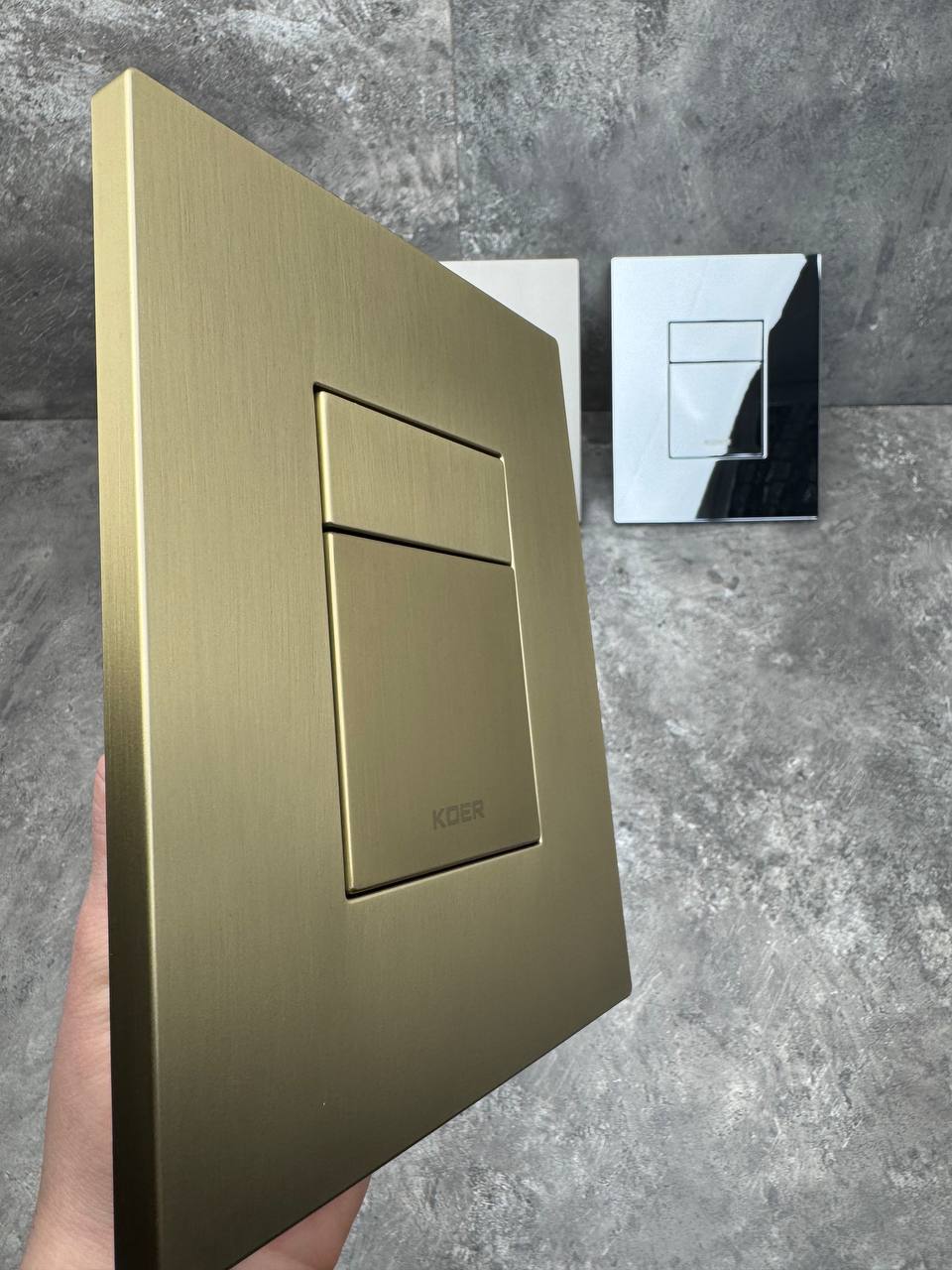Панель змиву KOER KT-0607-12 157x198x3mm пластикова, кнопка квадратна (колір матове золото) (KR5715)